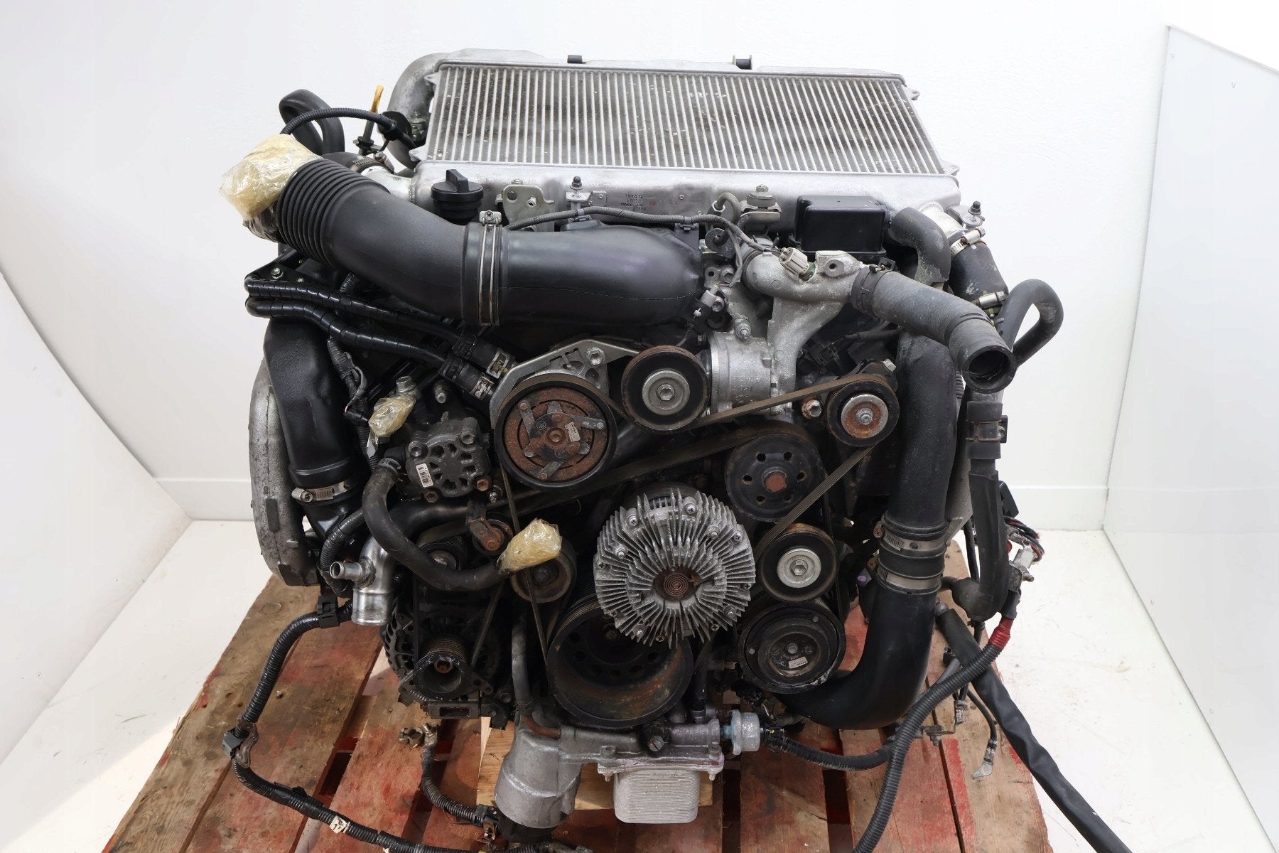 Moteur 1VDFTV Complet LAND CRUISER TOYOTA, Envoi, Utilisé, Skoda