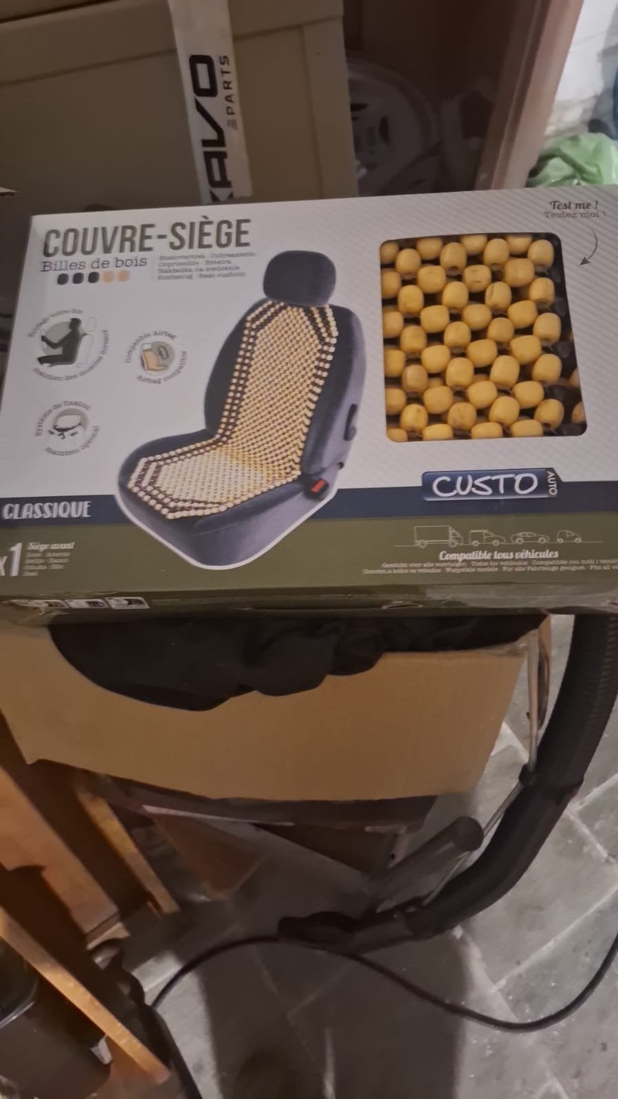 Couvre-siege auto en billes de bois, Enlèvement, Comme neuf
