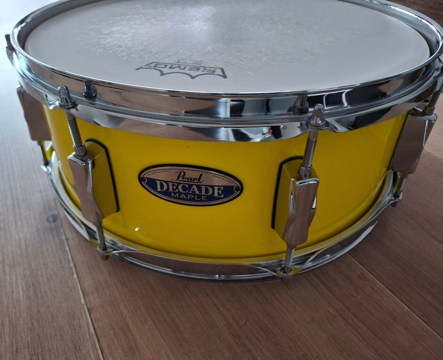 Pearl Decade maple snare, Musique & Instruments, Batteries & Percussions, Enlèvement, Pearl
