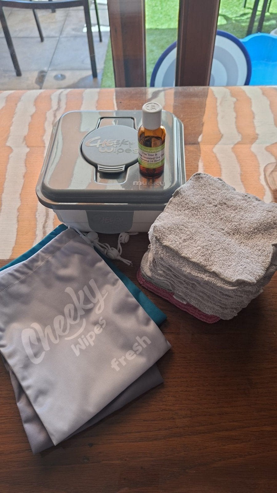 Cheeky wipes pakket, Ophalen