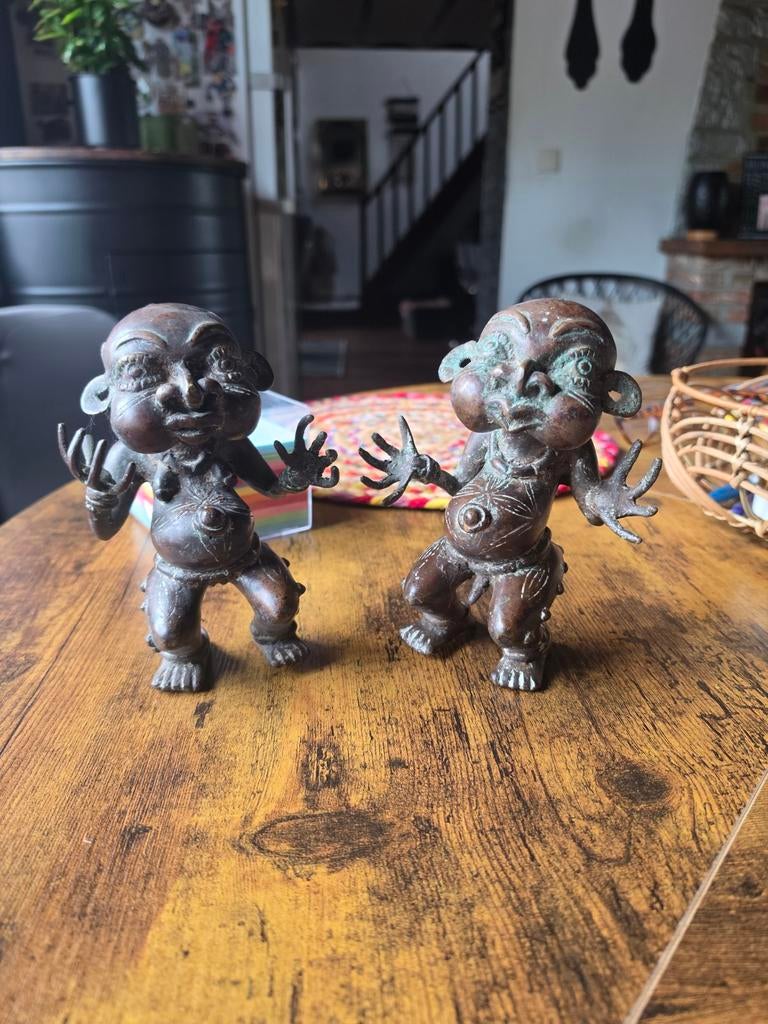 Couple figurine africain bronze .faire offre., Enlèvement, Bronze
