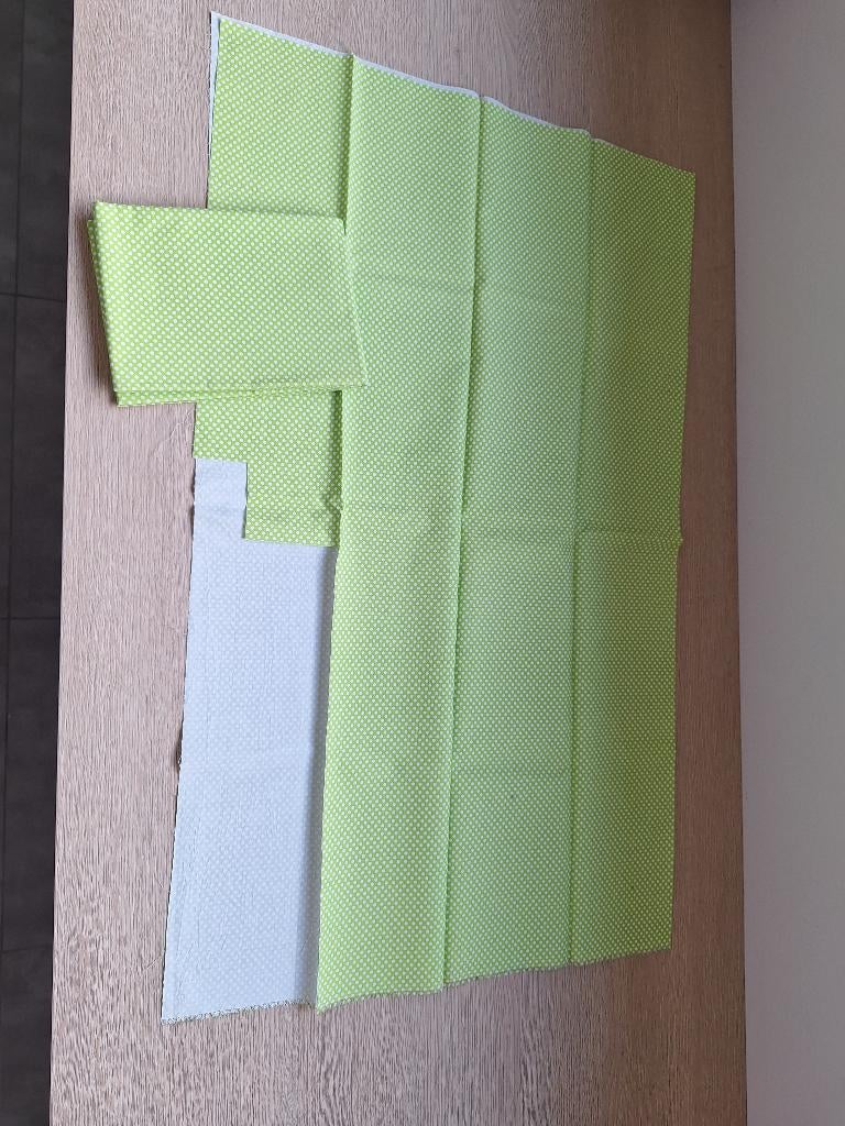 Katoen groen met witte bollen, Hobby & Loisirs créatifs, Enlèvement ou Envoi, Comme neuf, Vert, Coton