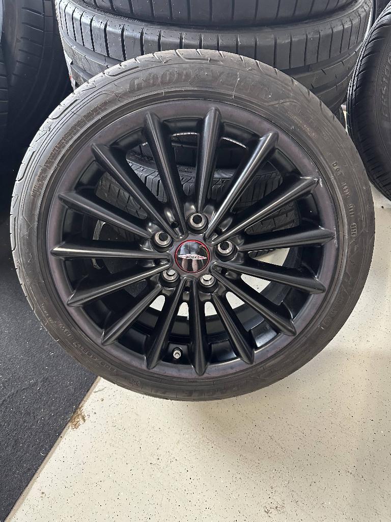 MINI JCW VELGEN - JOHN COOPER WORKS, Autos : Pièces & Accessoires, Pneus & Jantes, Neuf, Véhicule de tourisme, Pneus été, 205 mm