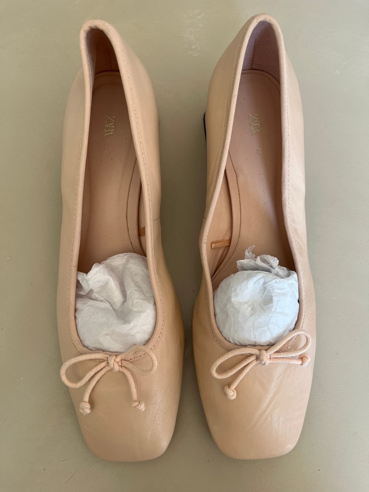 Ballerines et escarpins ZARA en rose nude doux, Enlèvement ou Envoi, Comme neuf, Rose, Escarpins
