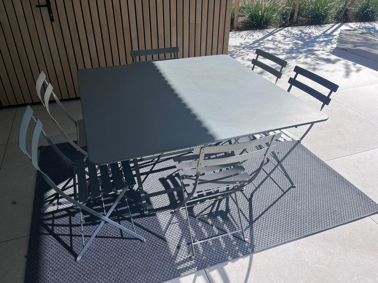 Ensemble FERMOB – Table  128  128 cm + 8 chaises Bistro, Jardin & Terrasse, Table à dinner, Aluminium, 8 places, Enlèvement
