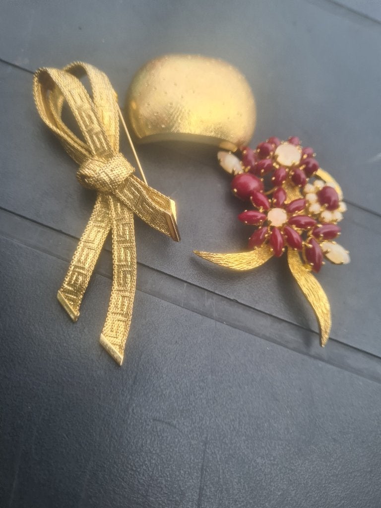 Vintage broches dior, Bijoux, Sacs & Beauté, Broches, Enlèvement, Comme neuf, Or