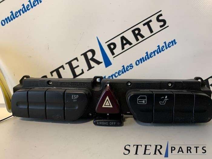 Commutateur éclairage d'urgence d'un Mercedes C-Klasse, 3 mois de garantie, Utilisé, -, -