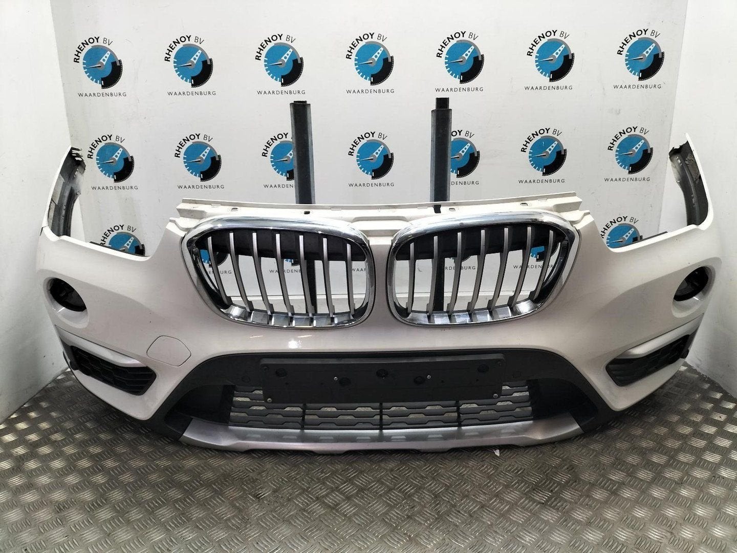 BMW X1 F48 sDrive18i High Exec.  VOORBUMPER 2017, ARN reconnu, Utilisé, Avant, Enlèvement ou Envoi