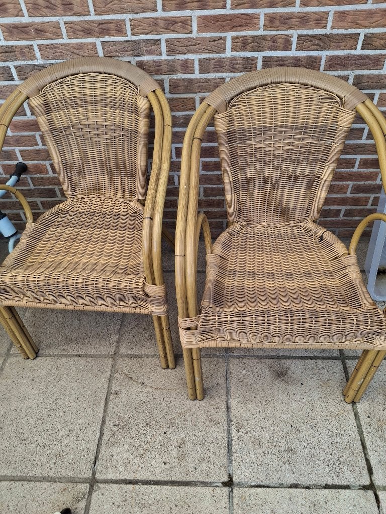 Rotan stoelen, Enlèvement