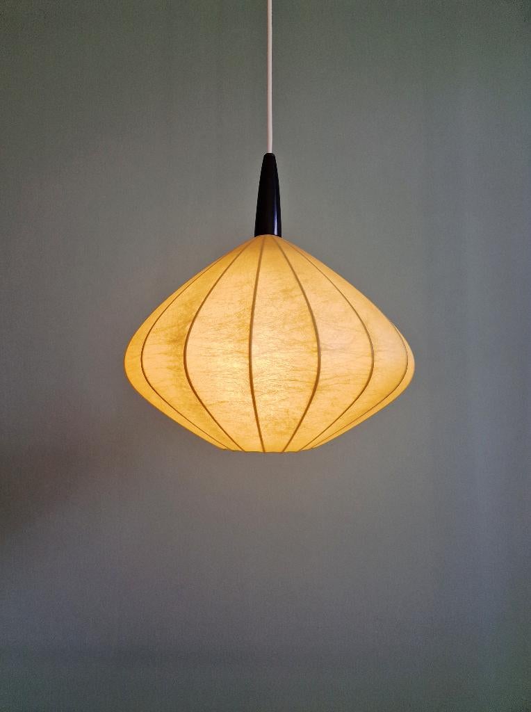 Suspension Cocoon en forme d'oignon, années 1960, Enlèvement ou Envoi