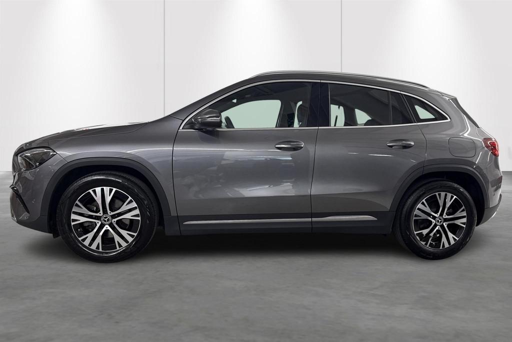 Mercedes-Benz GLA GLA 200 (automatique), Argent ou Gris, Achat, 1800 kg, 1485 kg