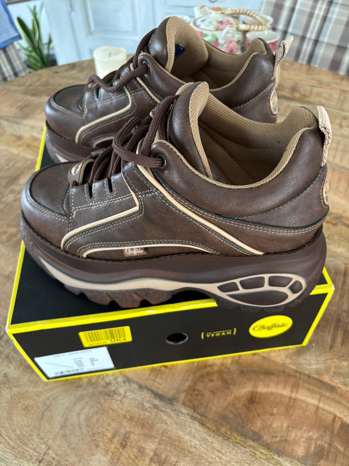 Exclusieve buffalo, Kleding | Dames, Ophalen of Verzenden, Nieuw, Bruin, Sneakers