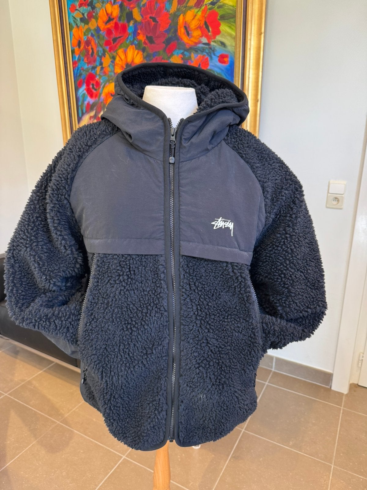 Stüssy  jas, maat M. Warm, trendy en in zeer goede staat., Kleding | Heren, Ophalen of Verzenden, Zo goed als nieuw, Maat 48/50 (M)