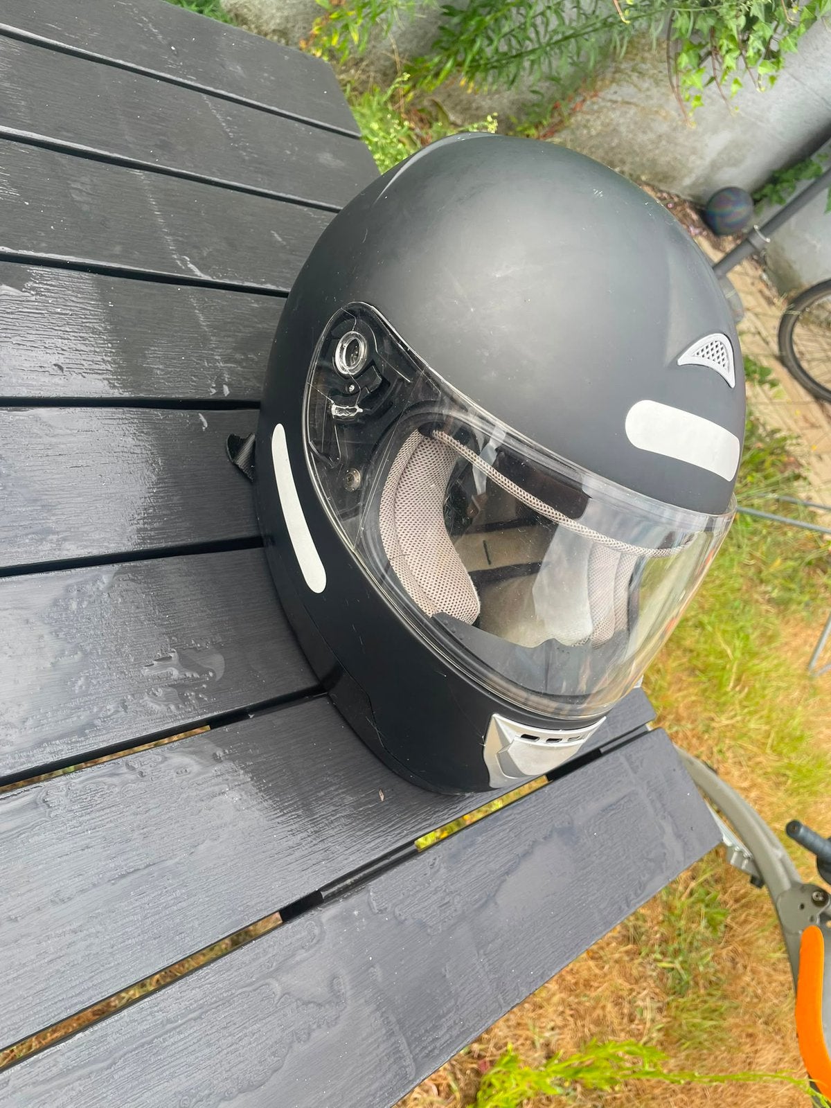 Helm, Enlèvement