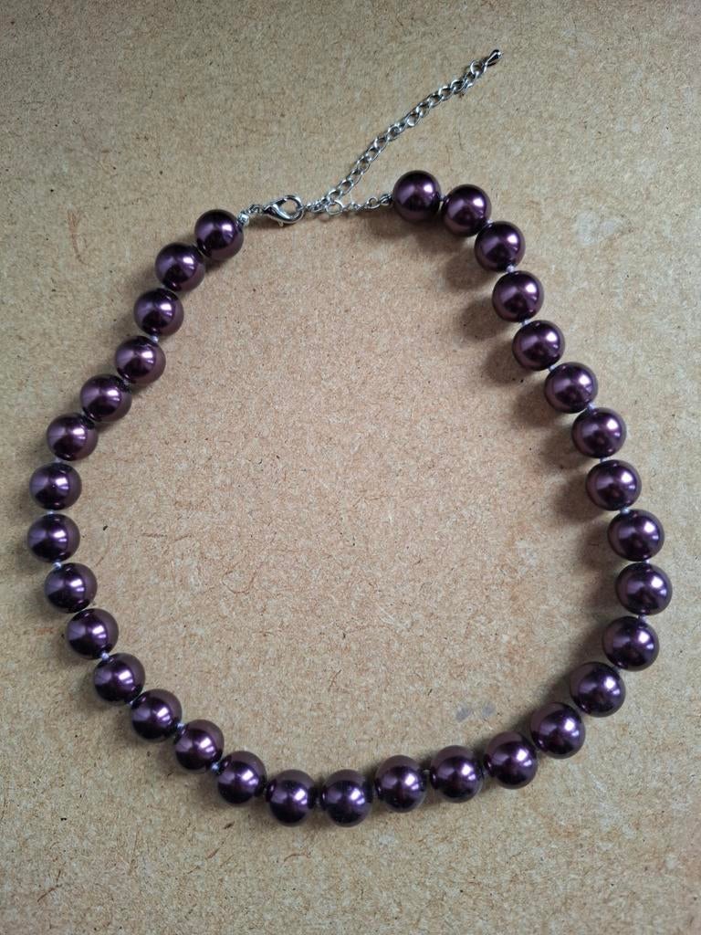 Paarse parelketting, Handtassen en Accessoires, Kettingen, Ophalen of Verzenden, Paars