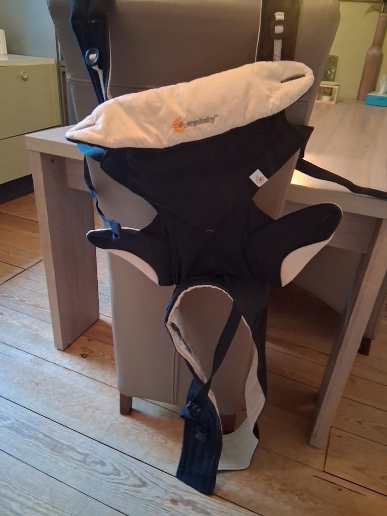 Draagzak baby ergobaby, Ophalen, Draagzak