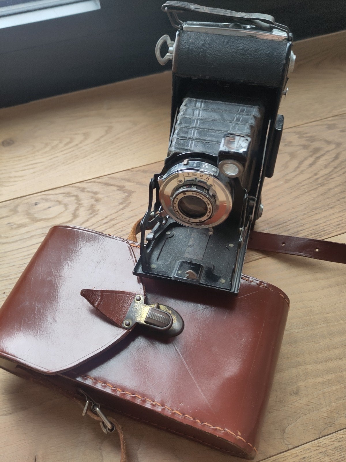 Vintage camera Wirgin Wiesbaden 1930, Ophalen