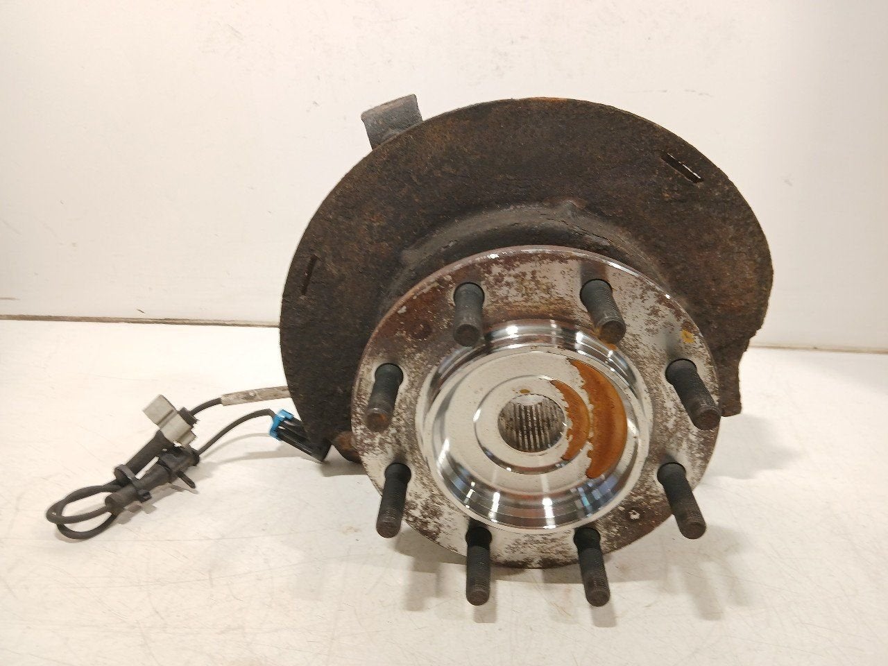 Wielnaaf rechts voor GMC Sierra, Onderdelen@venauto.nl, Van der Ven Autorecycling B.V., Ettenseweg 76, 4706 PB Roosendaal, The Netherlands