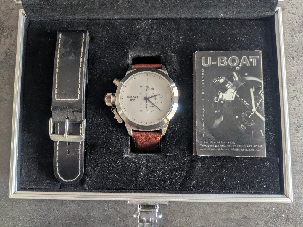 U-BOAT Classico Left Hook Chronograph U-0048  n0088 / 1000, Handtassen en Accessoires, Horloges | Heren, Overige merken, Leer