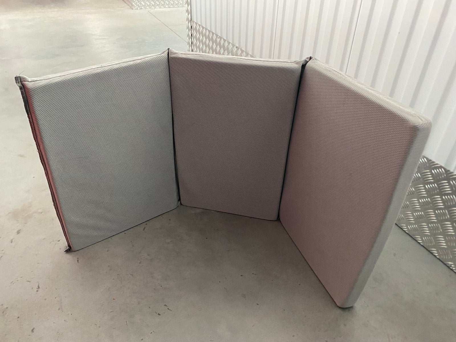 Matelas pliant confort pour lit bébé, Enlèvement, Comme neuf, Matelas