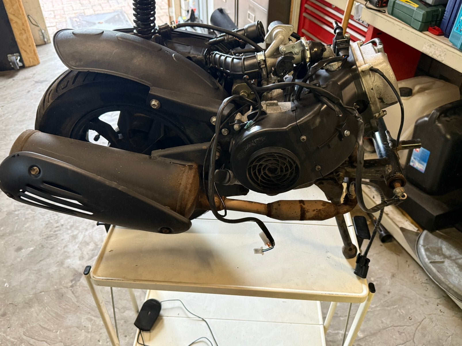 GTS 50cc 4T EFI/GY6 motorblok – 2000 km, Vélos & Vélomoteurs, Enlèvement, Comme neuf, Bloc