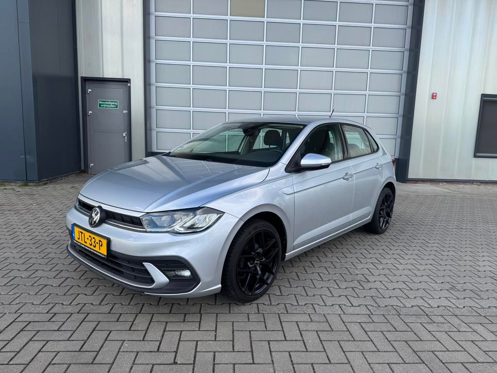 Volkswagen polo 1.0 tsi 2023 carplay zetelverwarming, Auto's, Stof, 5 deurs, Particulier, Zilver of Grijs