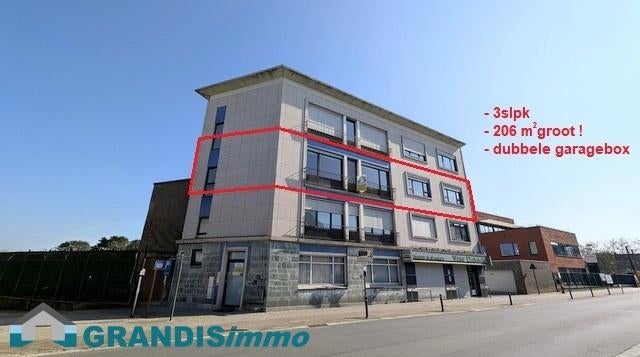 GROOT, LICHTRIJK APPARTEMENT (206 m²), CENTRUM ZELE! UNIEK!, Provincie Oost-Vlaanderen, Tot 200 m², 3 kamers, 9240 Zele