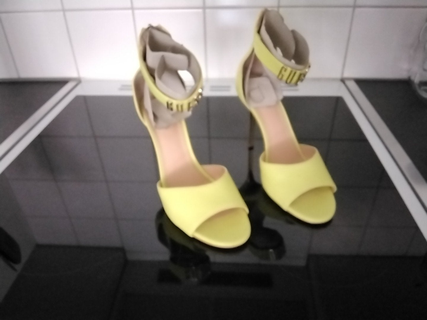 Guess  schoentjes maat 37, Kinderen en Baby's, Babykleding | Schoentjes en Sokjes, Ophalen, Schoentjes