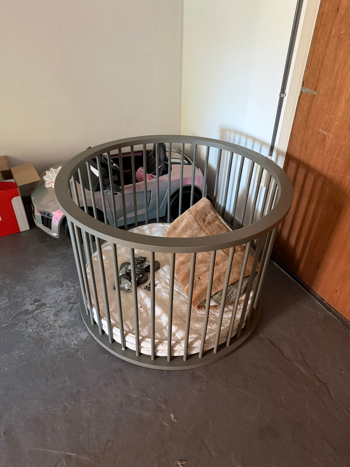 Babybox, Kinderen en Baby's, Babyparken, Ophalen, Zo goed als nieuw, Wieltjes