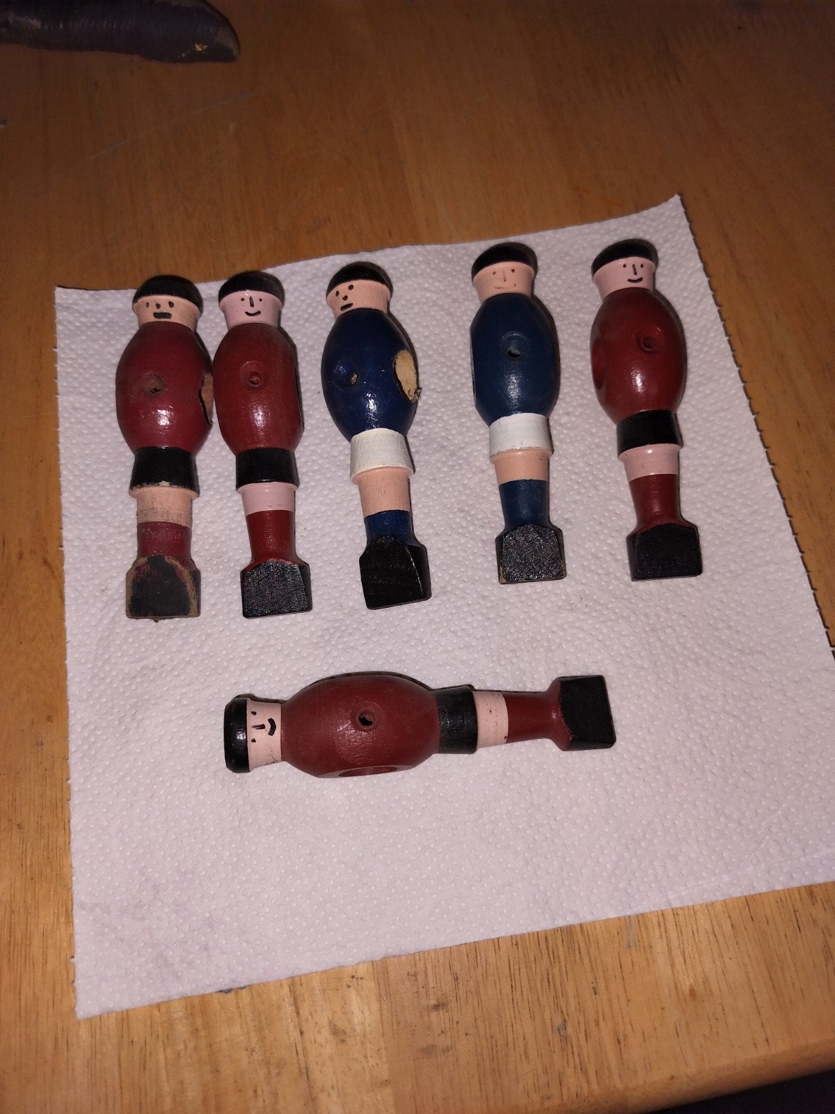 Houten voetbalmannetjes, Ophalen, Zo goed als nieuw
