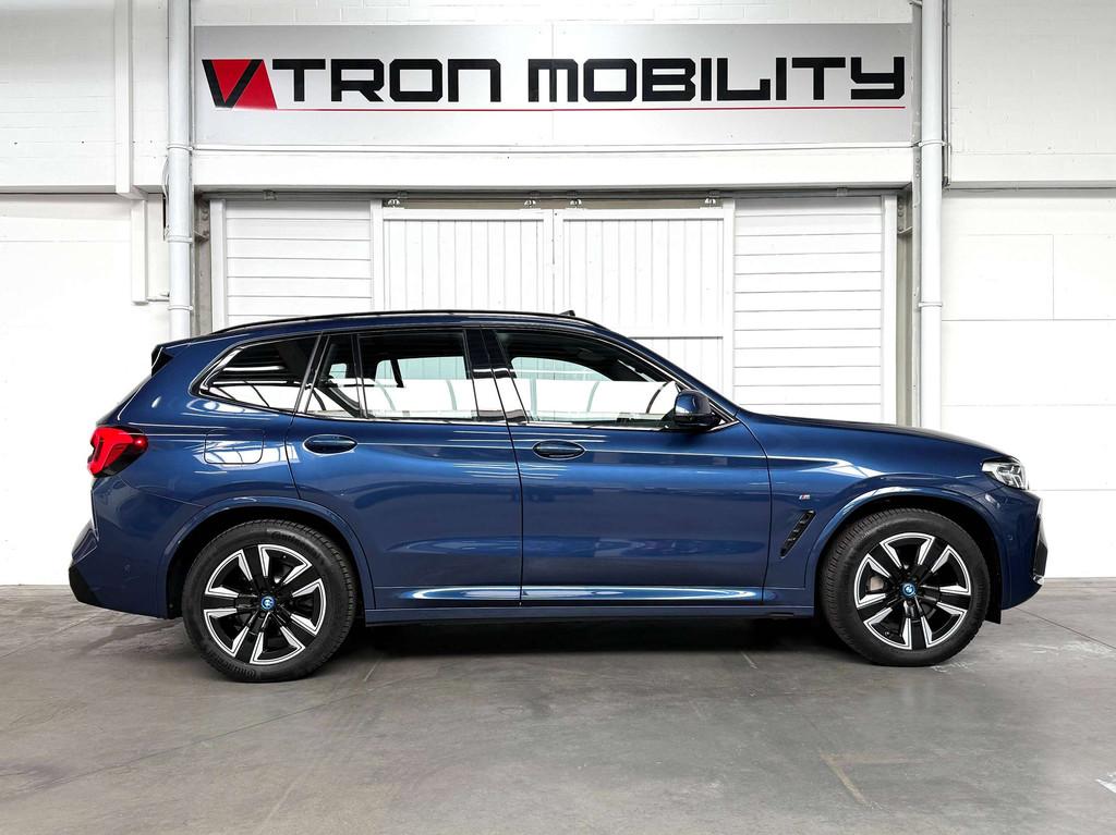 BMW iX3 iX3 SoH 99,75% 80 kWh M-PACK PANO*CAMERA*CARPLAY*DAB, Auto's, BMW, Automaat, Achterwielaandrijving, Gebruikt, Zwart