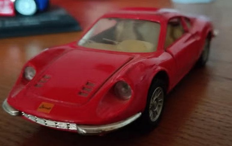 MAISTO FERRARI DINO 246 GT Ech 1/36, Ophalen of Verzenden, Zo goed als nieuw