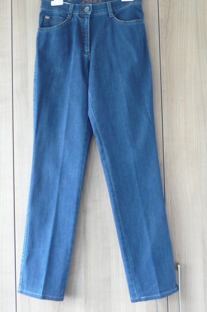 Jeansbroek Brax serie Carola (K383), Nieuw, Ophalen of Verzenden, Maat 36 (S), Lang