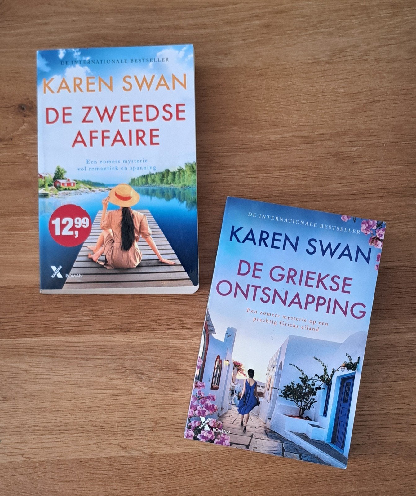 Karen Swan - De Griekse ontsnapping + De Zweedse affaire, Boeken, Verzenden, Gelezen, Karen Swan