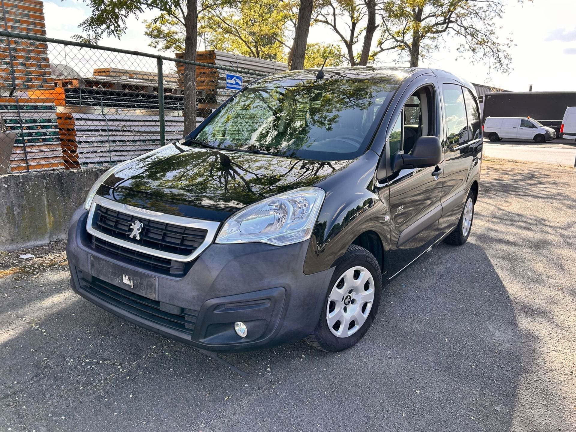 Peugeot Partner, Auto's, Gebruikt, Euro 6, Zwart, Diesel