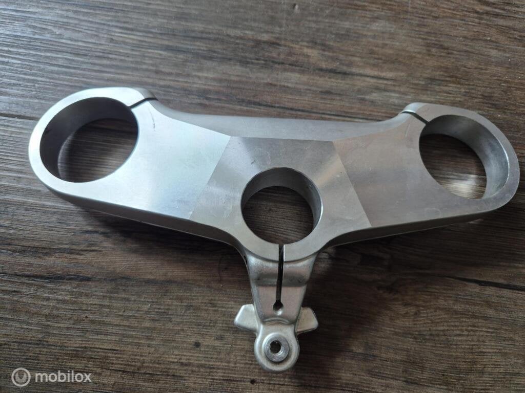 Voorvorkkroonplaat kroonplaat olifantje  34110111A 748 916, Enlèvement ou Envoi, Factorystore.service@ducati.com, Via Antonio Cavalieri Ducati, 74/5, 74/6, 40132 Bologna BO