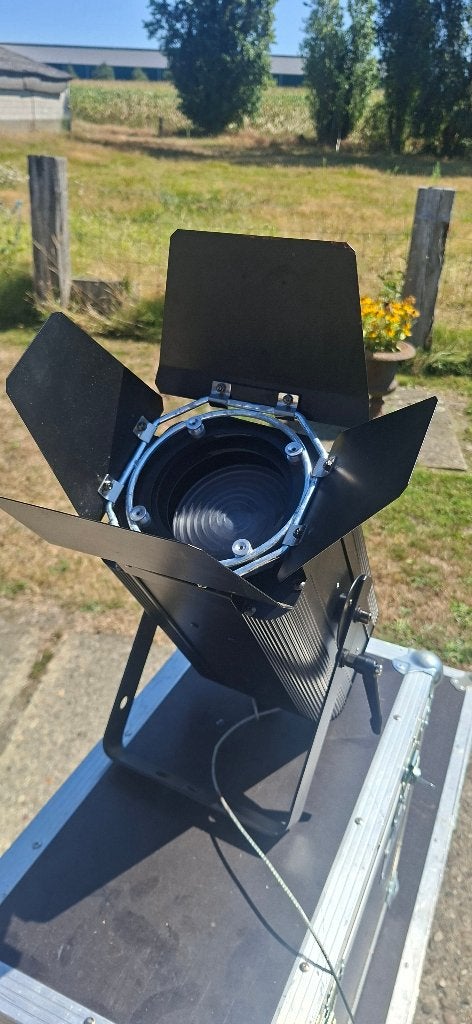 Varytec LED Theater Spot 100 3000K, Muziek en Instrumenten, Ophalen, Zo goed als nieuw, Licht