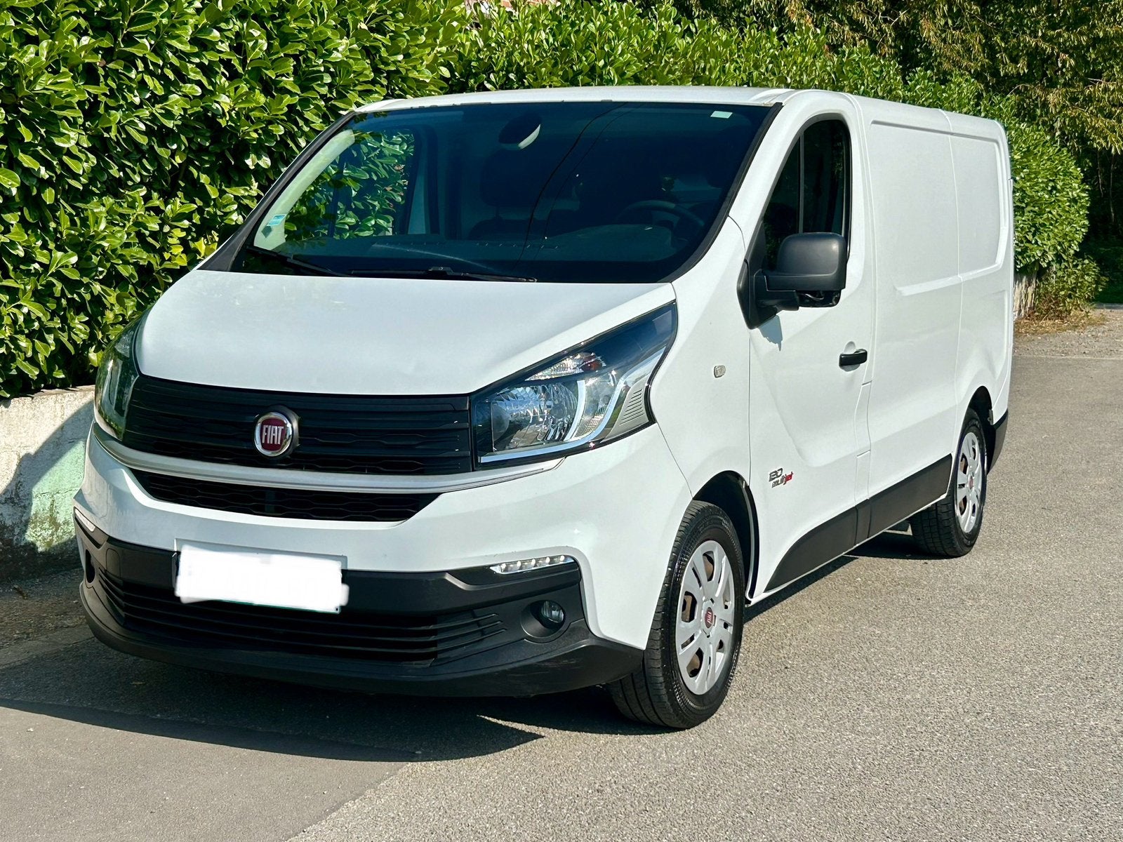Fiat talento gps..airco..3 place …attache remorque, Auto's, Euro 6, Diesel, Particulier, Te koop