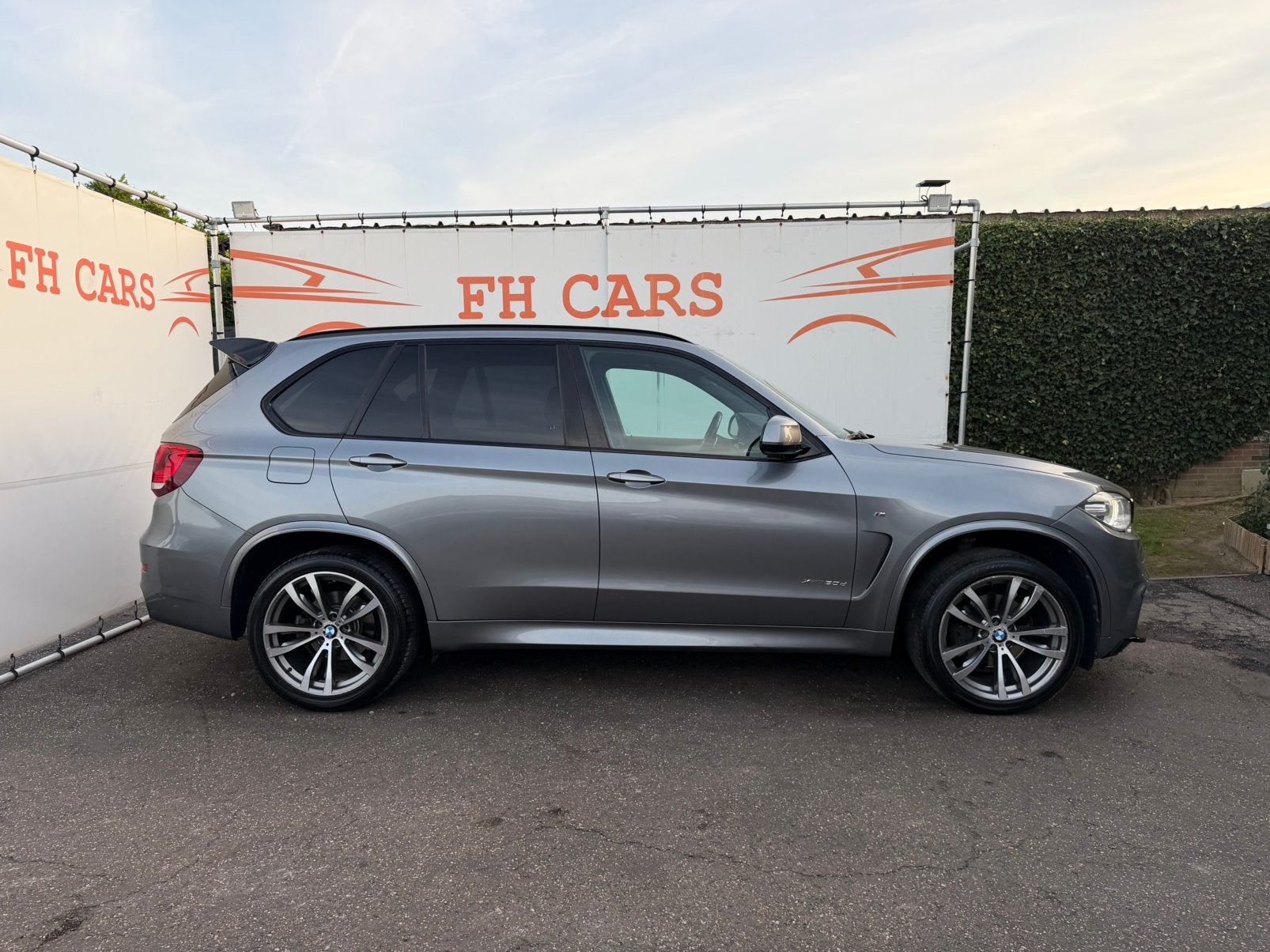 BMW X5 xDrive30d *M PACKET*M SPORT AUTOMAAT*PANO*HUD*EURO6b*, Auto's, Automaat, Dealer onderhouden, 2993 cc, 164 g/km