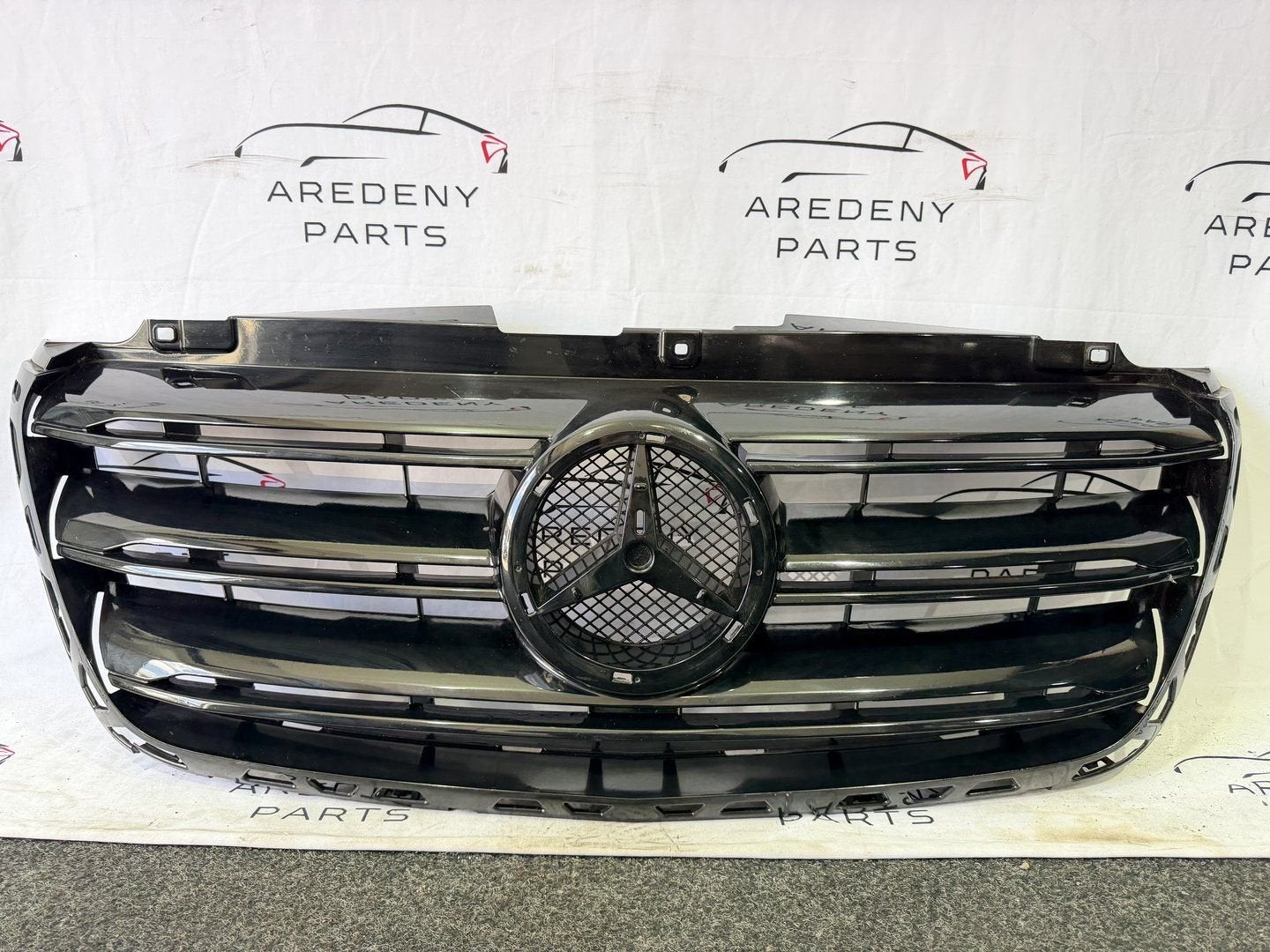Mercedes Sprinter W907 W910 Grill Glanszwart A9108852800, Auto-onderdelen, Gebruikt, -, Ophalen of Verzenden, -