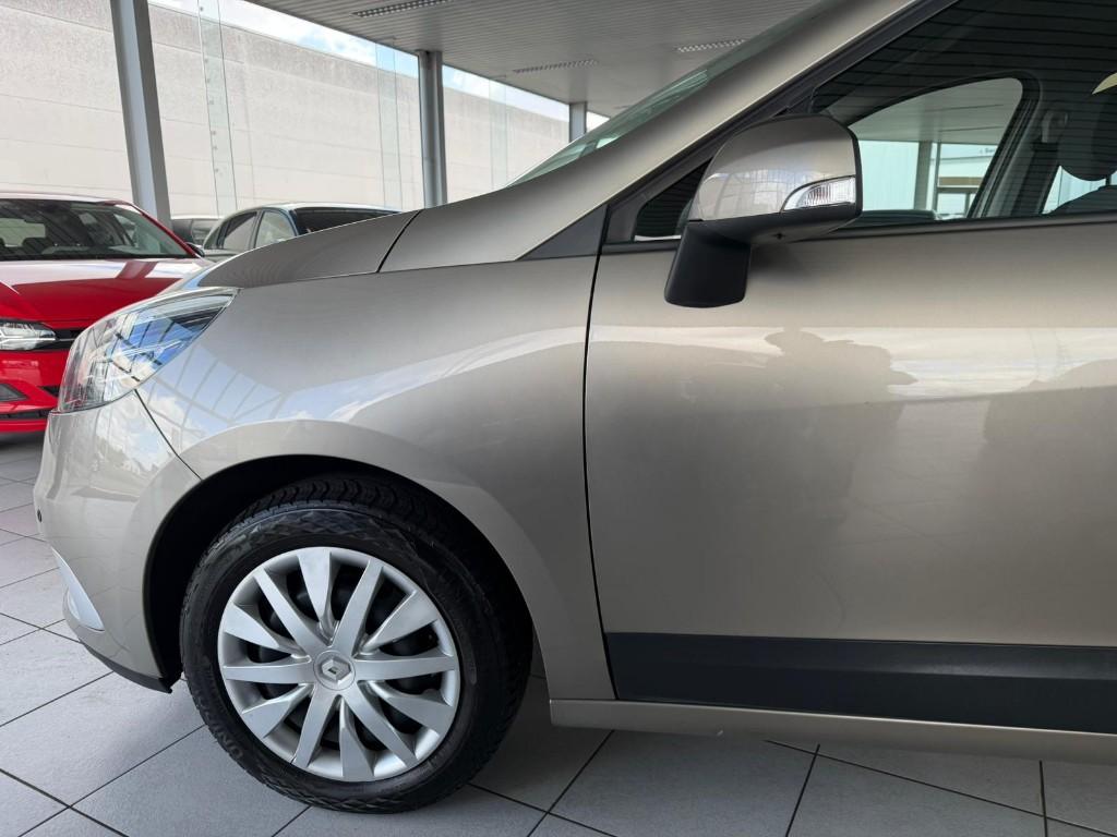 Renault Scenic 1.6i Benzine 81kW Euro 5, Euro 5, Start-stop-systeem, Bedrijf, 5 deurs