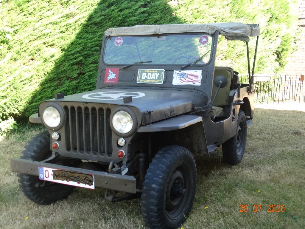 JEEP WILLY, Autos, Jeep, Particulier, Essence, SUV ou Tout-terrain, Boîte manuelle, Vert, Brun, Tissu, Quatre roues motrices / 4X4