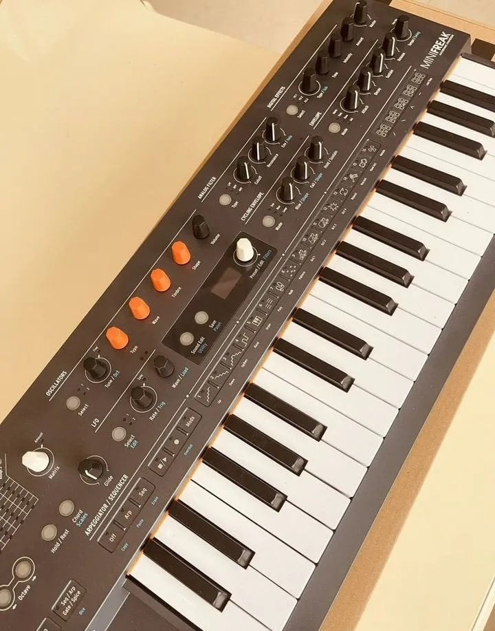 Arturia MiniFreak synthesizer, Muziek en Instrumenten, Ophalen of Verzenden, Zo goed als nieuw, Overige aantallen, Met koffer of flightcase