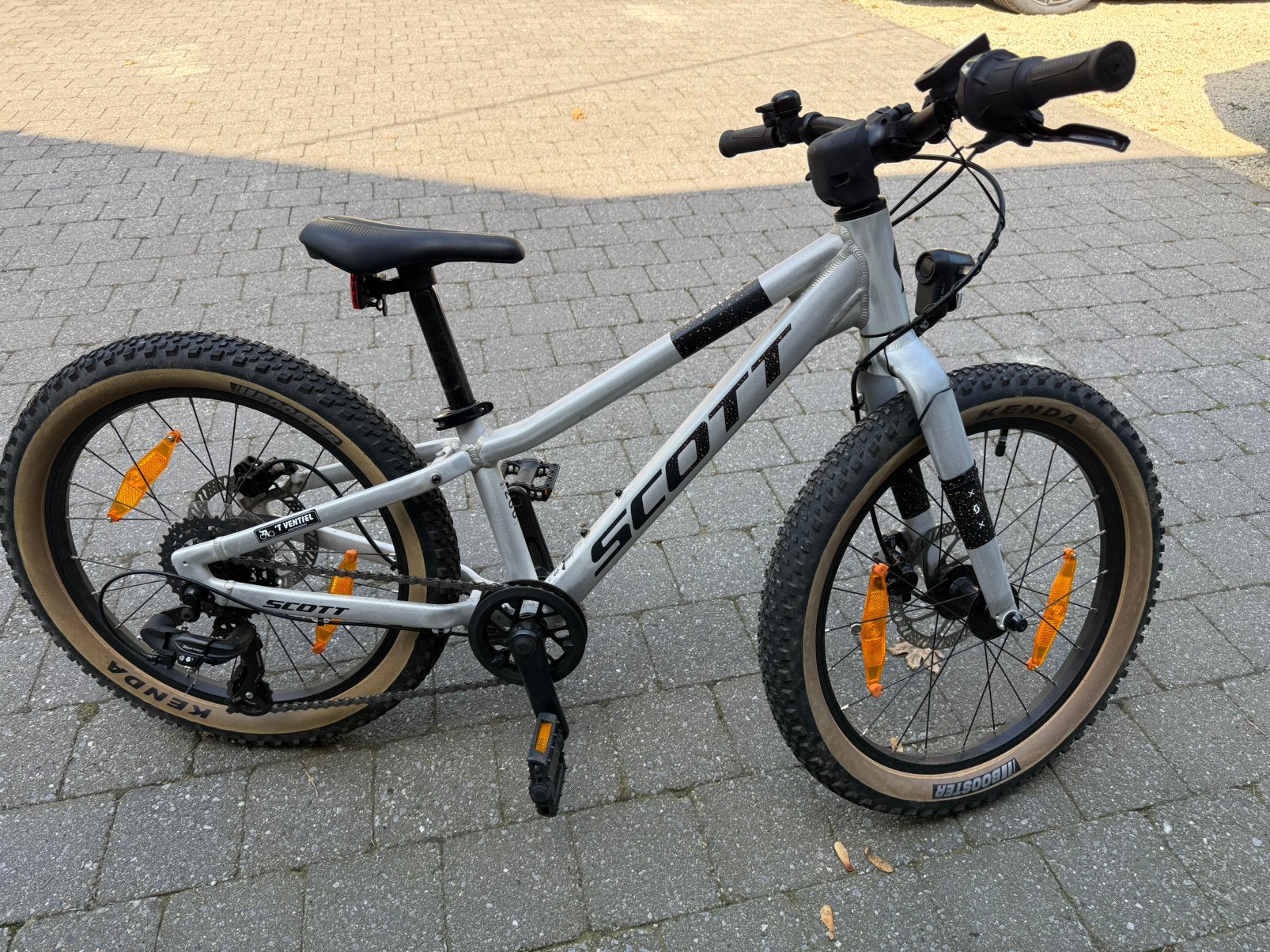 Scott Scale 200 20” 1 jaar oud., Ophalen, Zo goed als nieuw