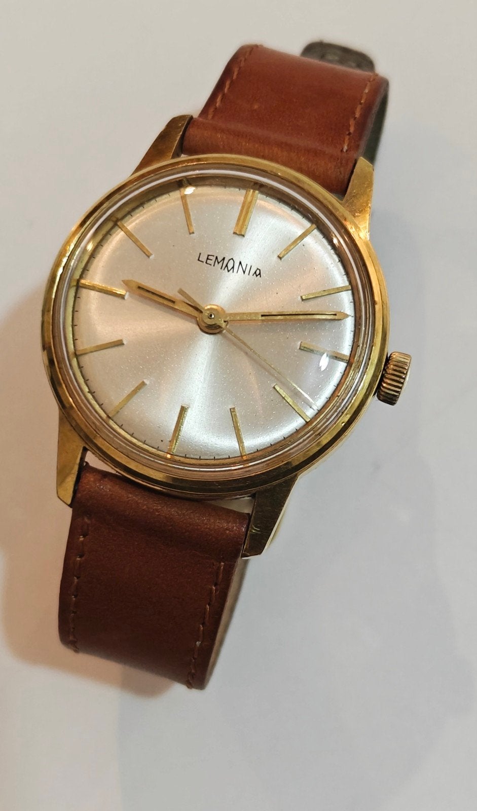 Montre Lemania, Bijoux, Sacs & Beauté, Montres | Anciennes | Antiquités, Enlèvement ou Envoi, Or