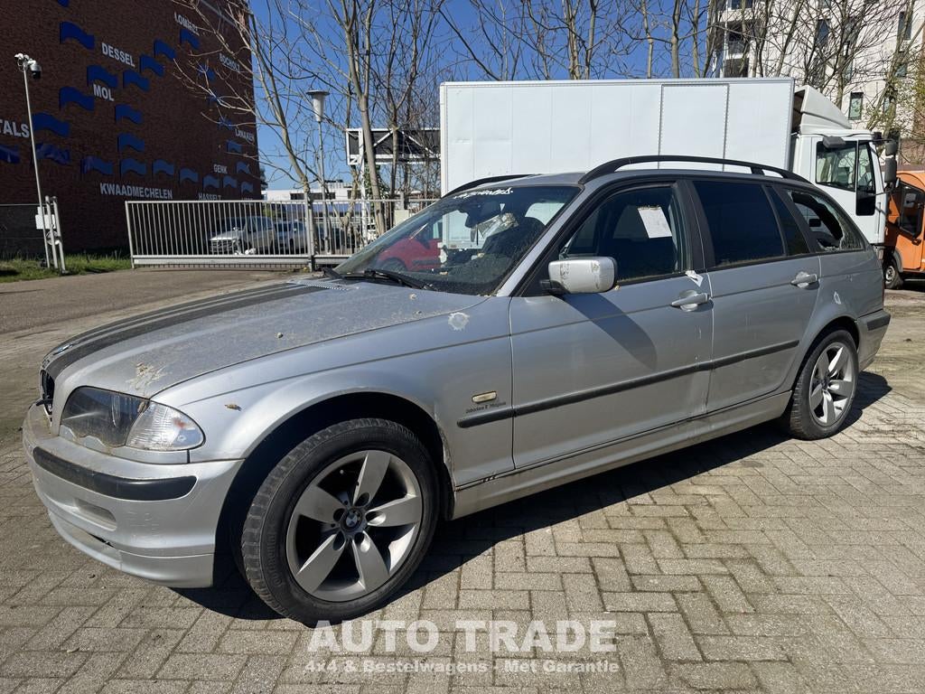 BMW 3-reeks (alle) 320D | Zo meenemen | Handelaar | Export, Autos, 100 kW, Argent ou Gris, Achat, Entreprise