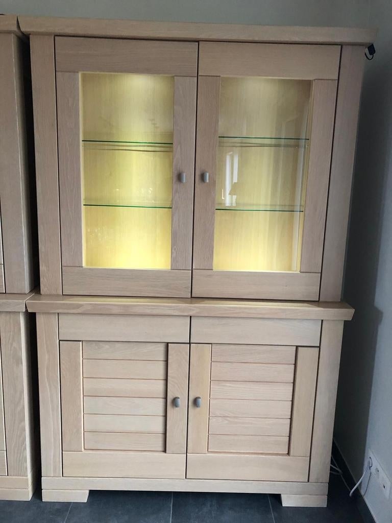 Vitrine et buffet, Enlèvement