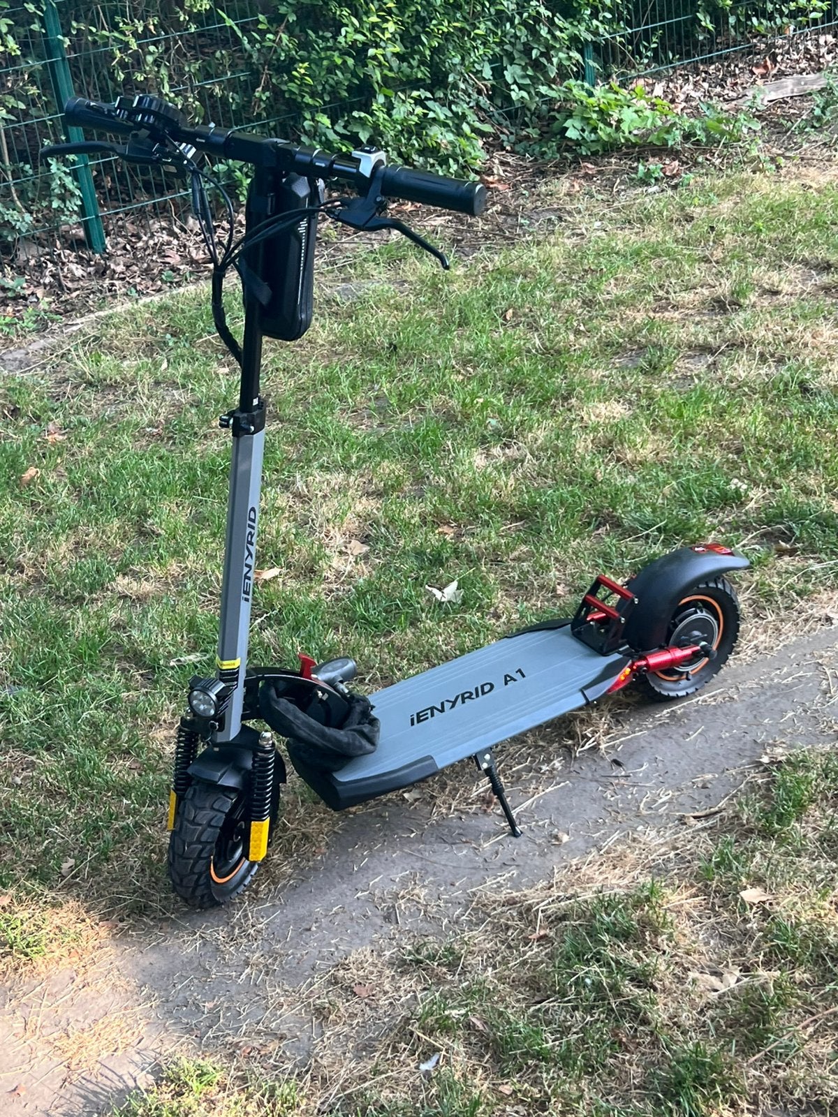 iENYRID A1 Elektrische Step | Nieuwstaat | 30 km, Fietsen en Brommers, Steps, Ophalen, Zo goed als nieuw, Elektrische step (E-scooter)