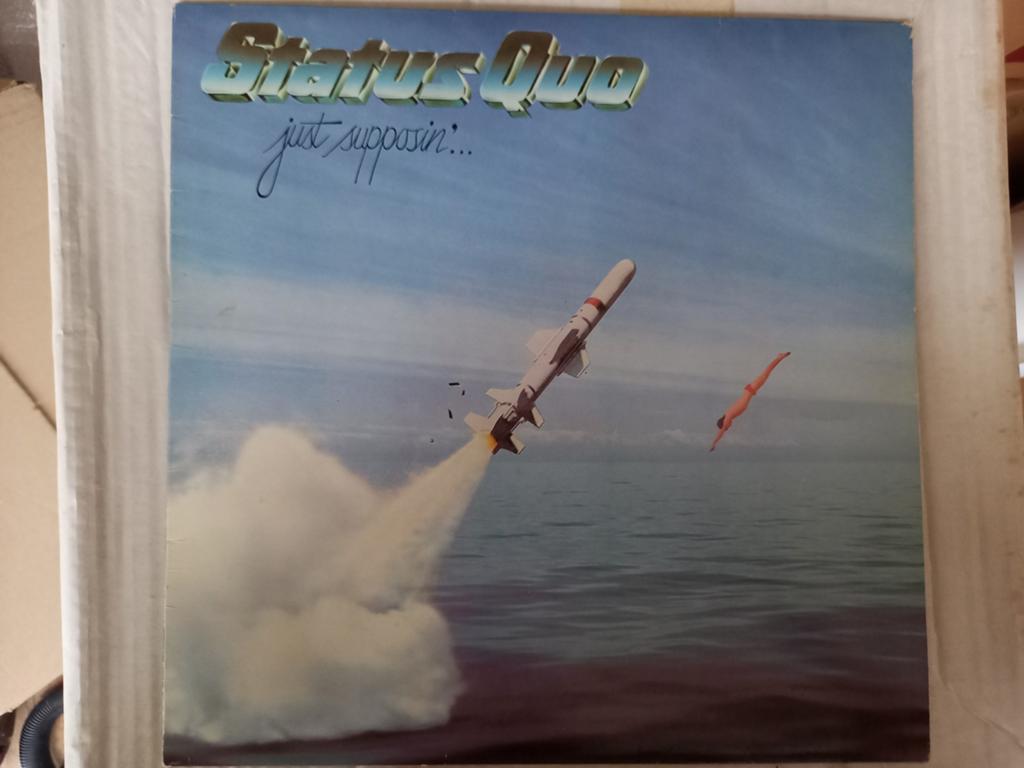 Status quo. LP JUST SUPPOSIN 1980, Cd's en Dvd's, Ophalen of Verzenden