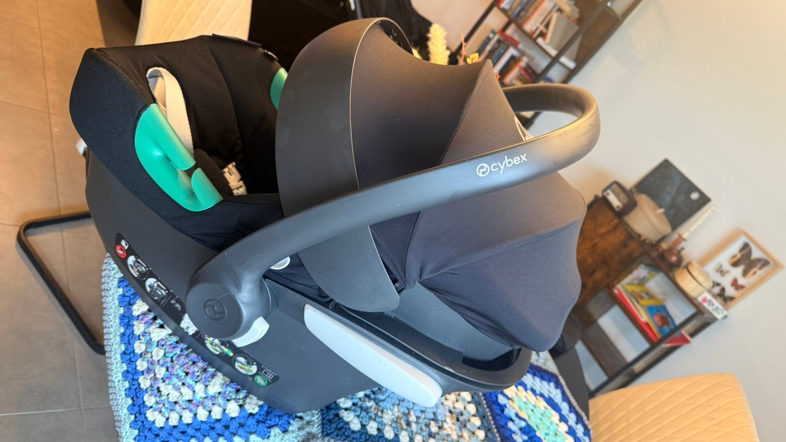 Cybex Aton B2 i-Size Moon Zwart — Baby-autostoel, Ophalen, Zo goed als nieuw